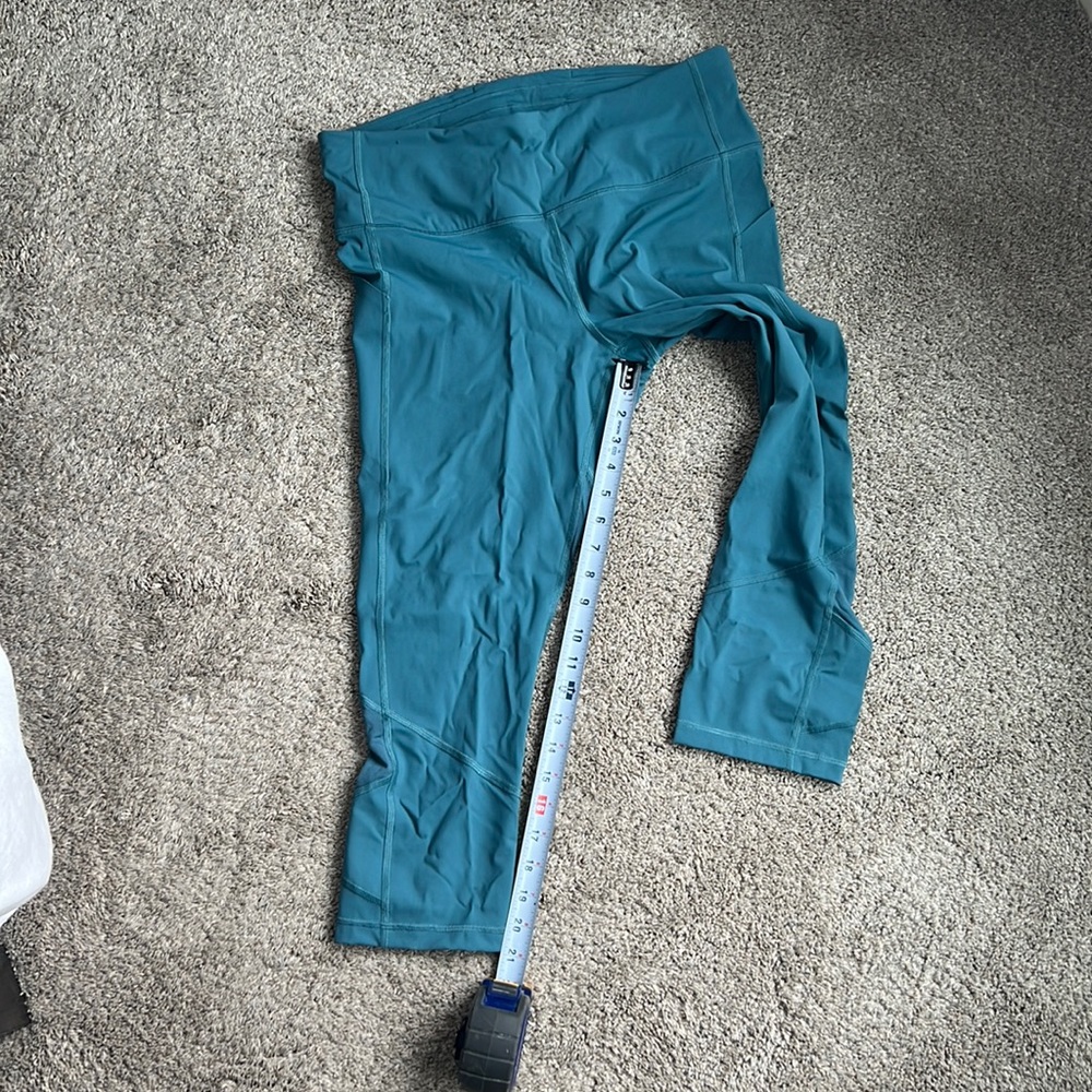 Lululemon teal cropped leggings